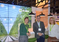 Joyce Rasquin, André van Wageningen and Gonneke Gerkema of Grodan. For more information on "Grow more with less," please refer to www.grodan.com/sustainability  